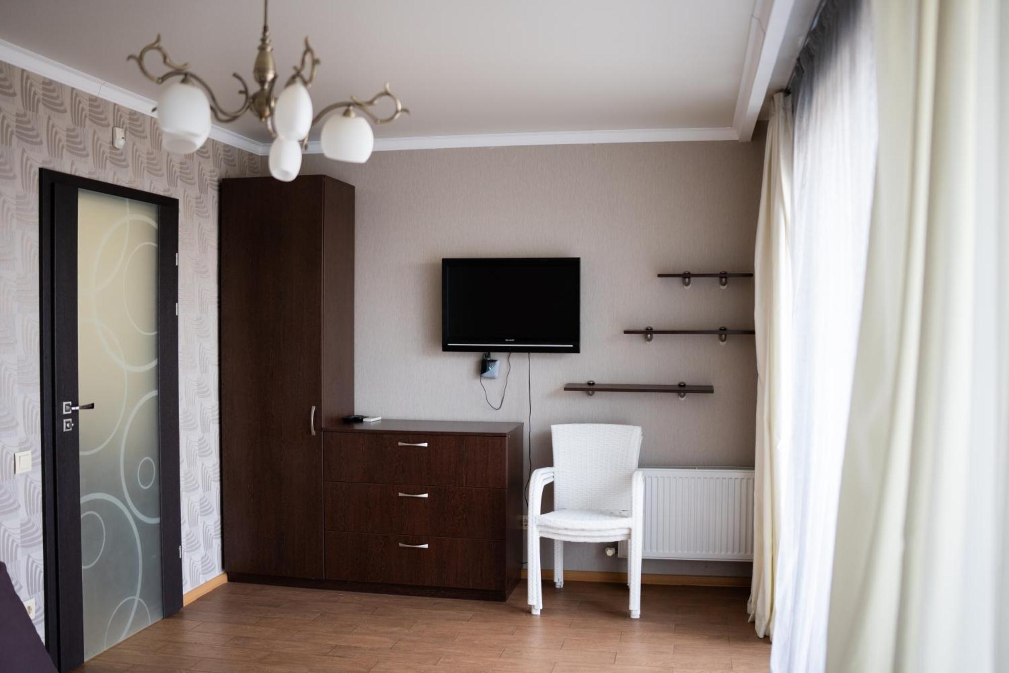 Poseidon Deluxe перша лінія з басейном Apartment Odesa