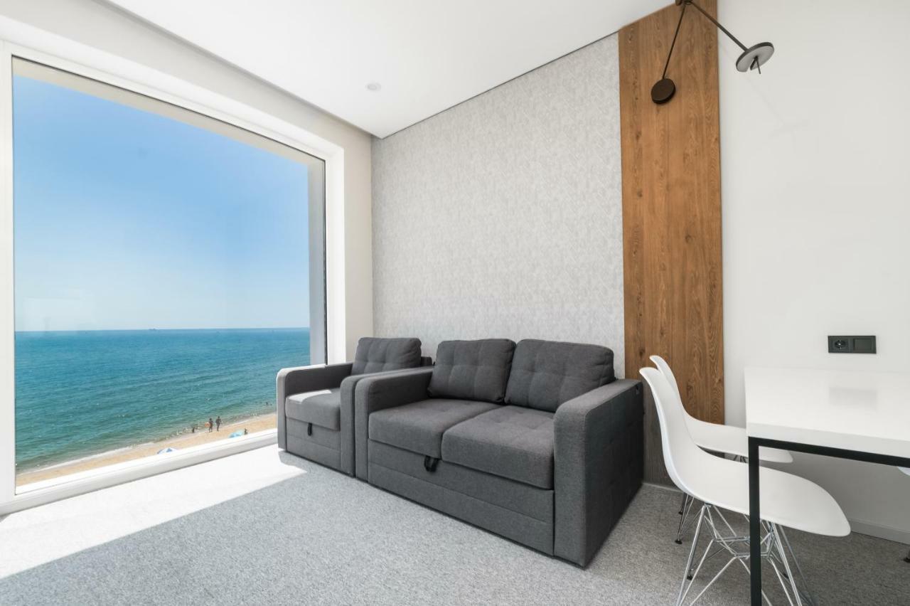 Apartment Poseidon Deluxe перша лінія з басейном *