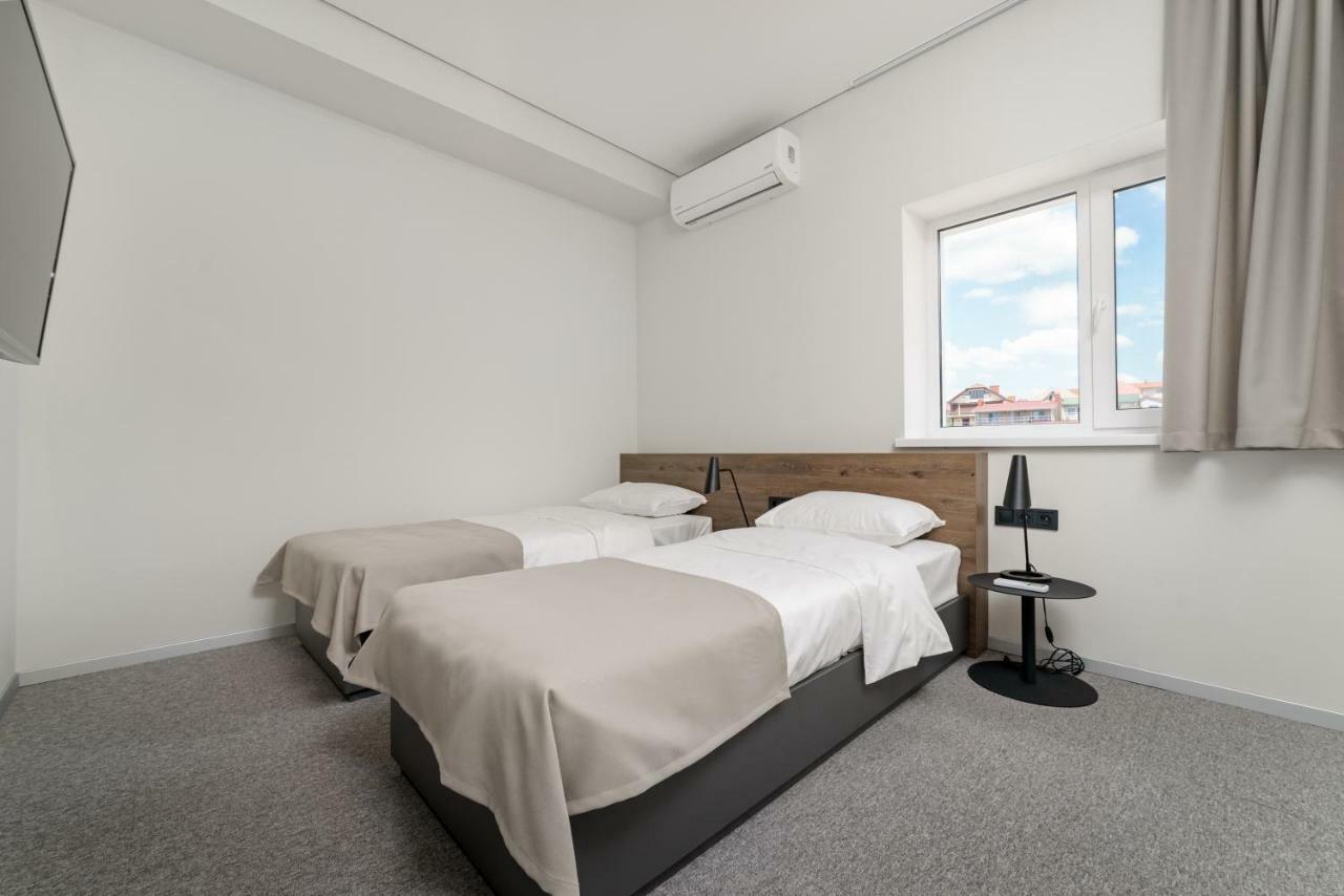 Apartment Poseidon Deluxe перша лінія з басейном Odesa